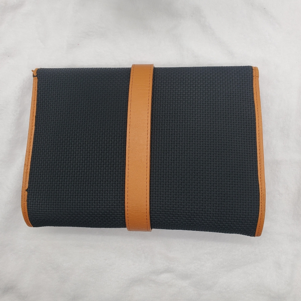 ♤♤ YSL Black and Tan Envelope Clutch with Logo - Picture 5 of 15